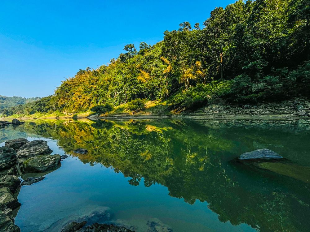 Photograph by Vl Peka Zofa