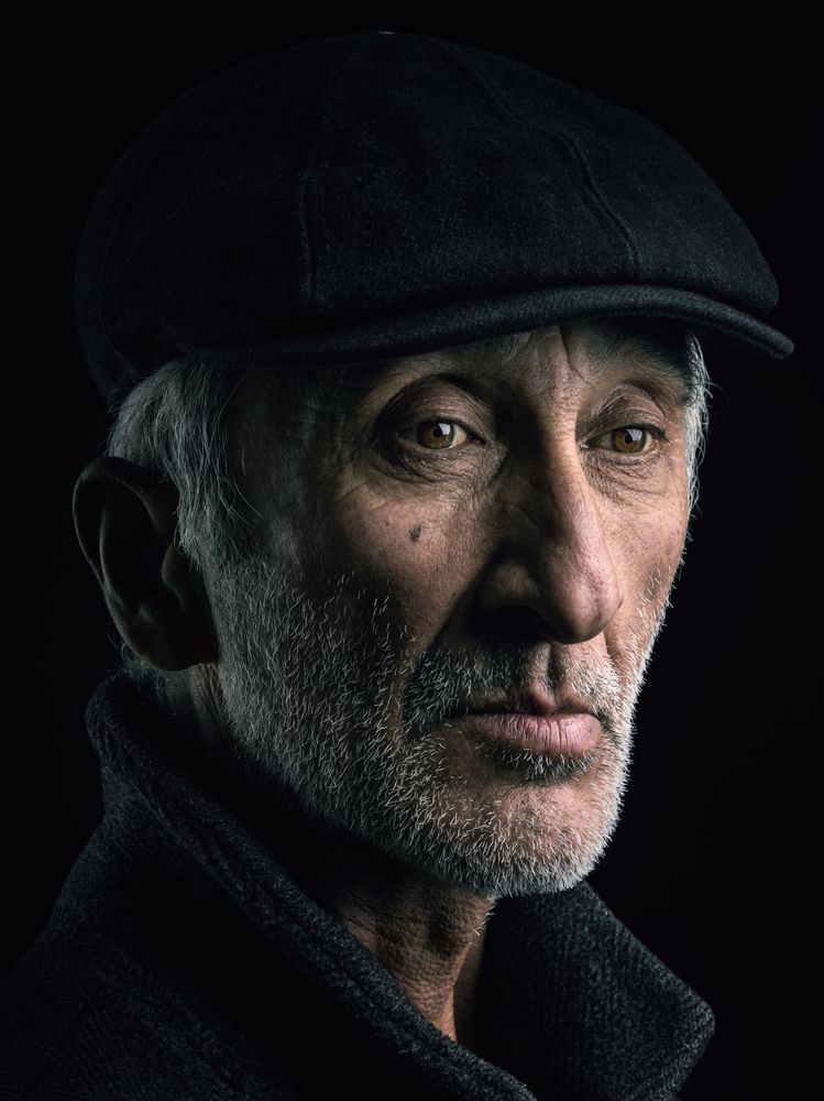 Photograph by Evgeniy Savikov