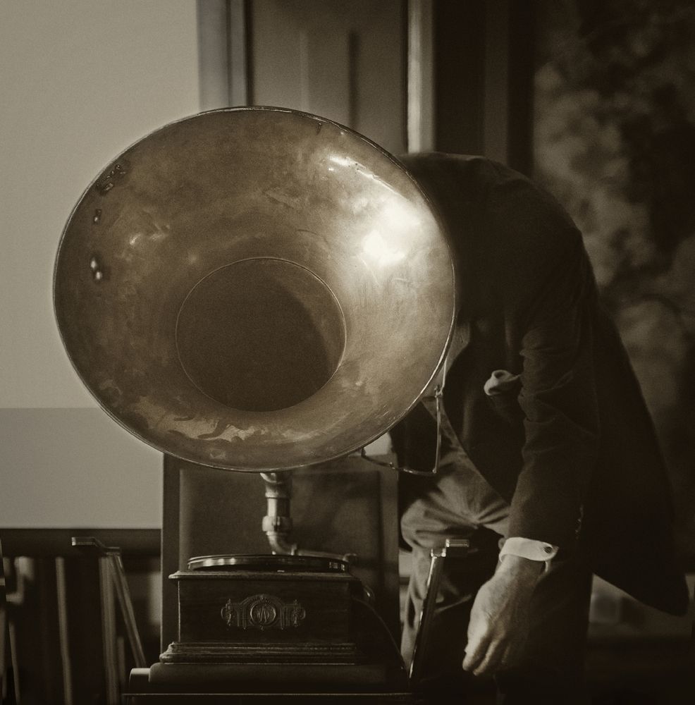 The man in the analog world