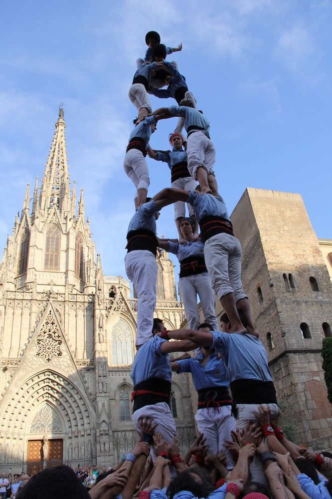 Castells(Человеческие башни)