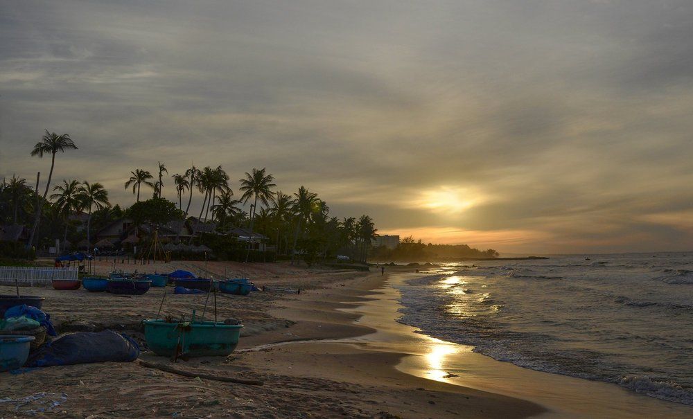 Начало дня в рыбацкой деревушке