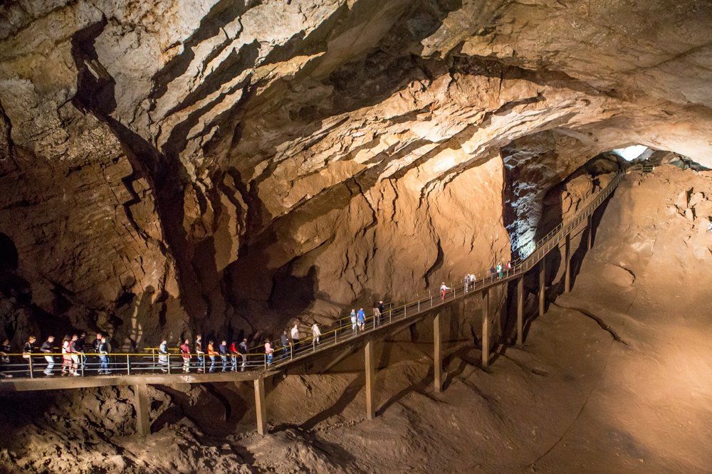 Новоафонские пещеры.