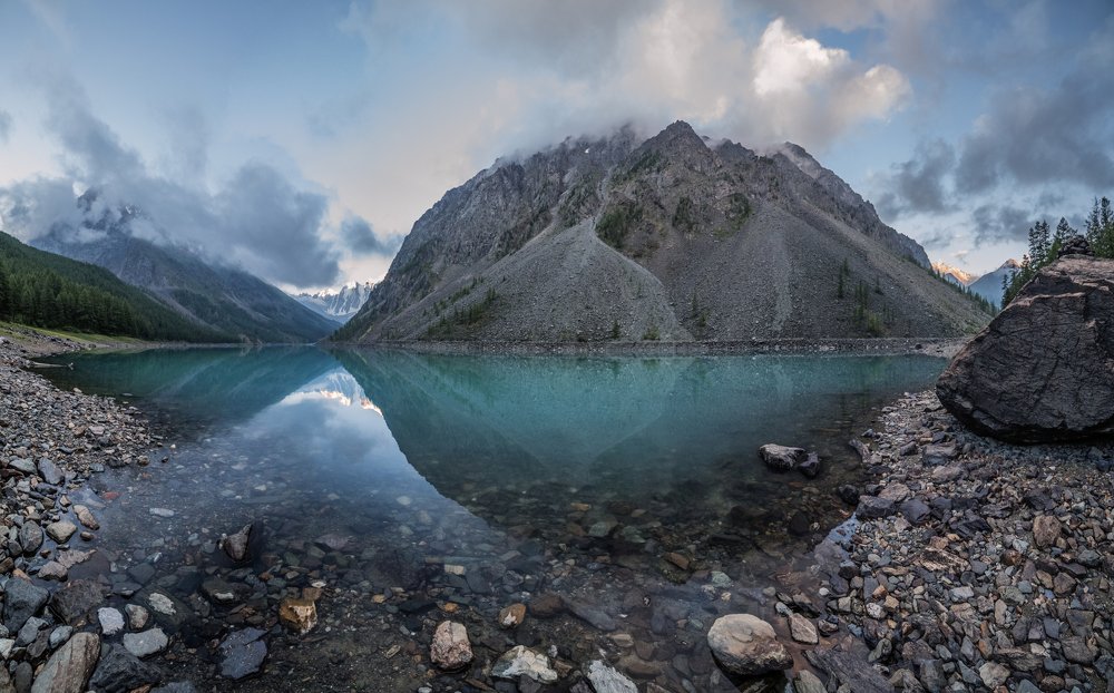 Акварель горных озер