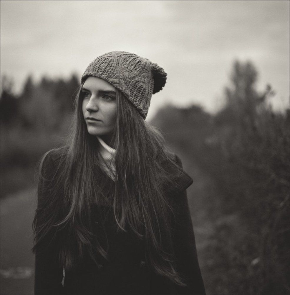 Девочка в шапке.