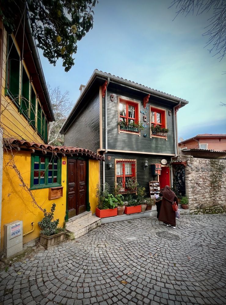 Photograph by Ahmet Aka