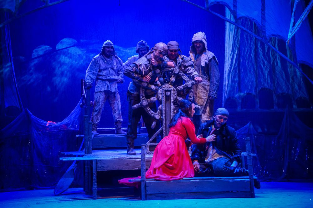 “Мөхәббәт һәм нәфрәт”