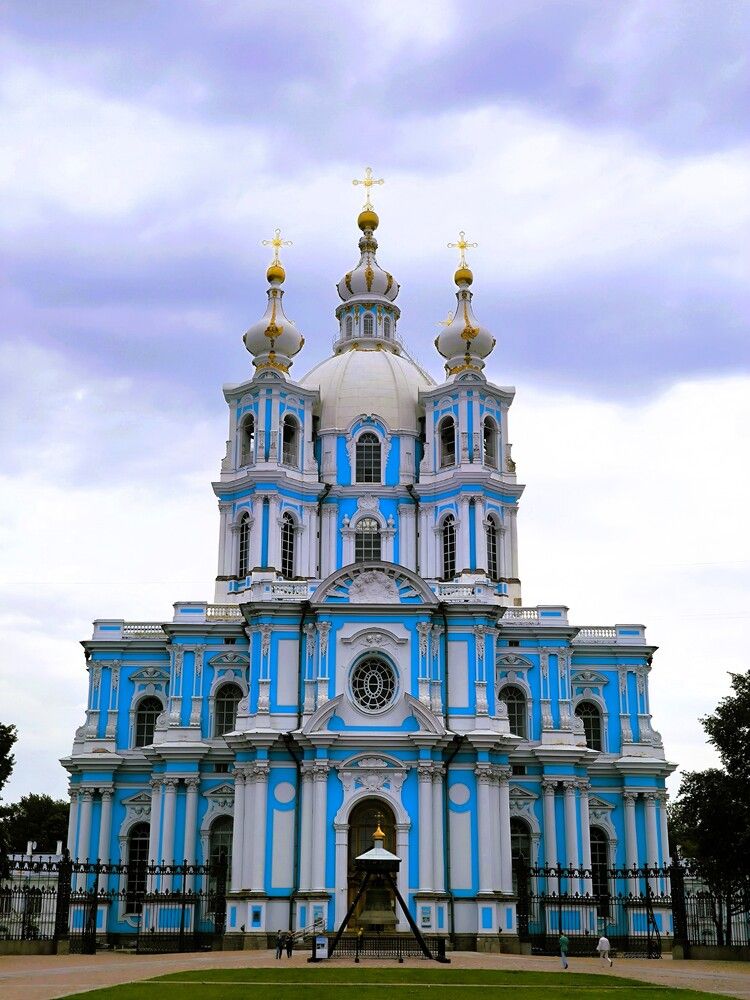 Смольный собор - Православный храм в Санкт-Петербурге