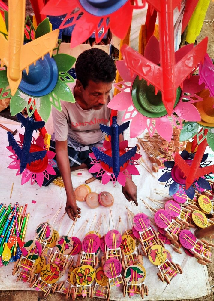 The Largest Festival of the Hindu Community: The Colorful Atmosphere of the Fair