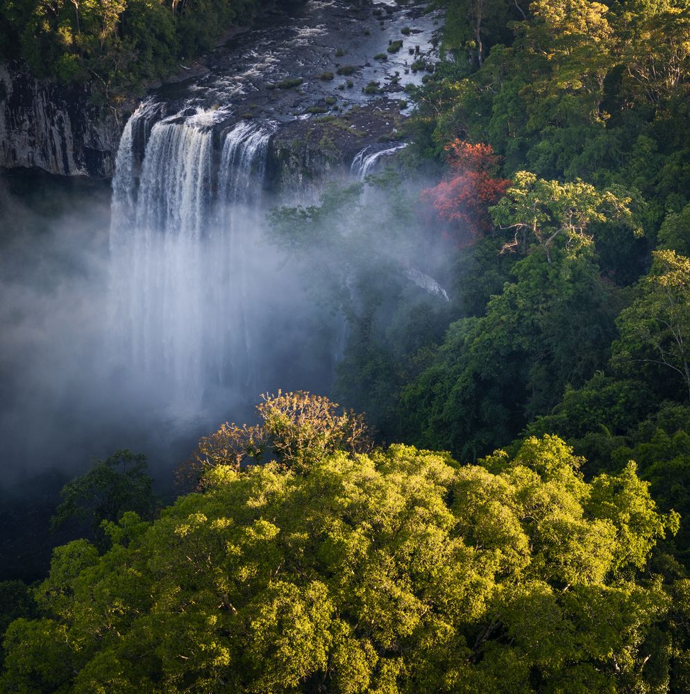 Photograph by Tuấn Nguyễn Tấn