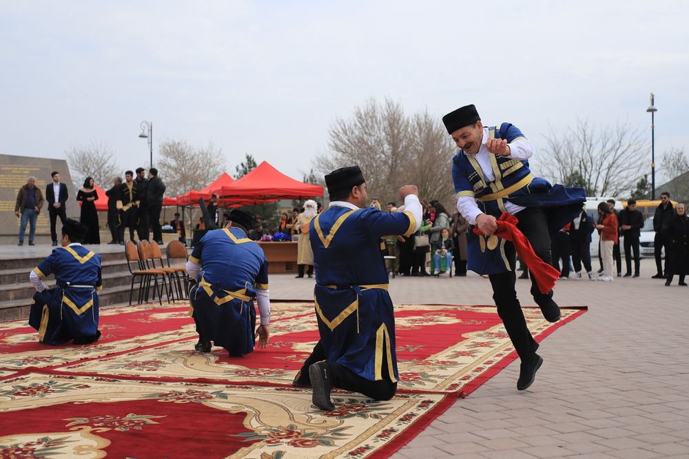 Фотография автора Emil Shahinoglu