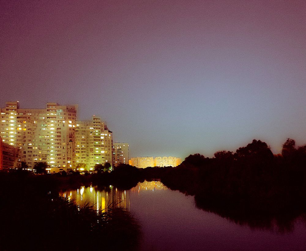 Город Золотой / Golden City