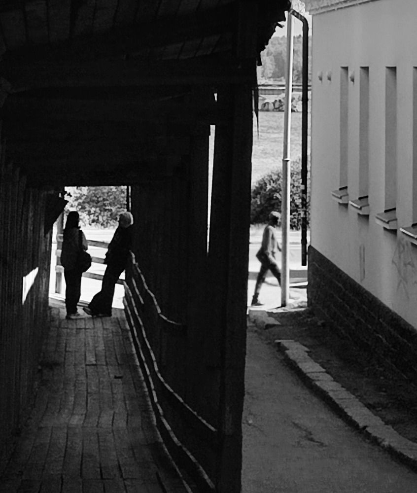 Photograph by Maoqing Che