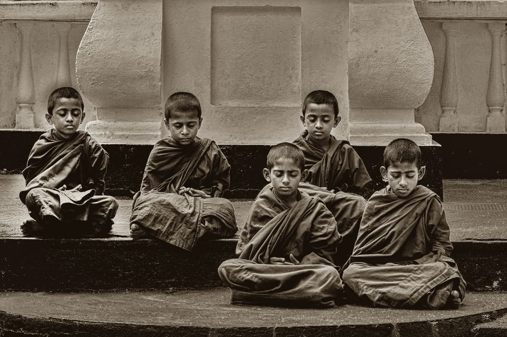 "සතිය"