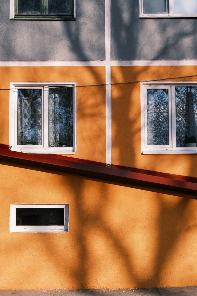 Squares, lines and shadows