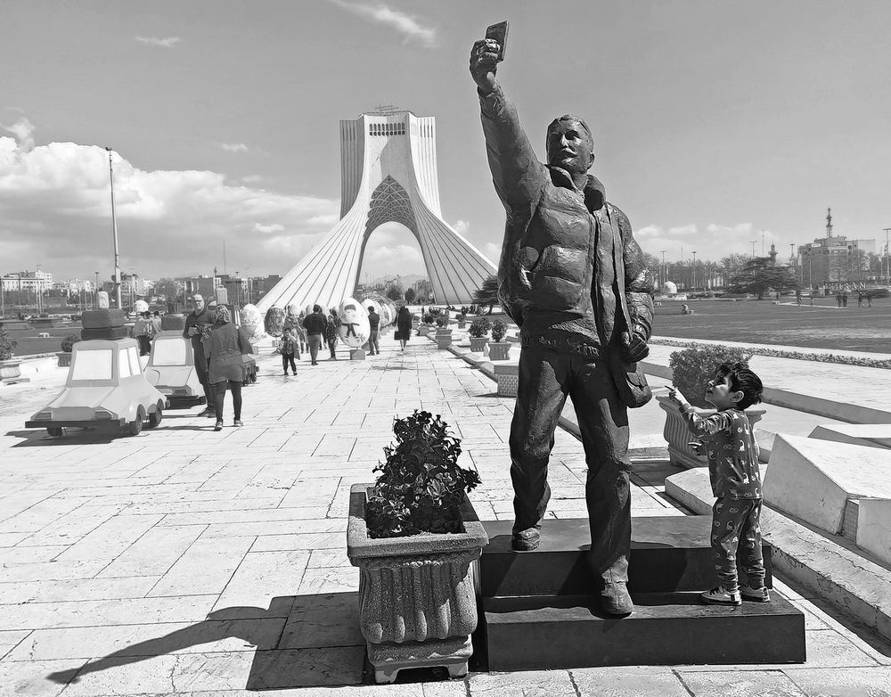 Photograph by Mohammad Dadsetan