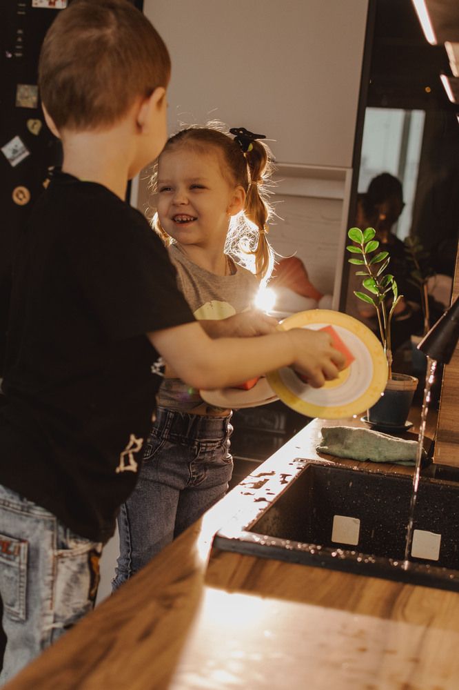 Брат и сестра