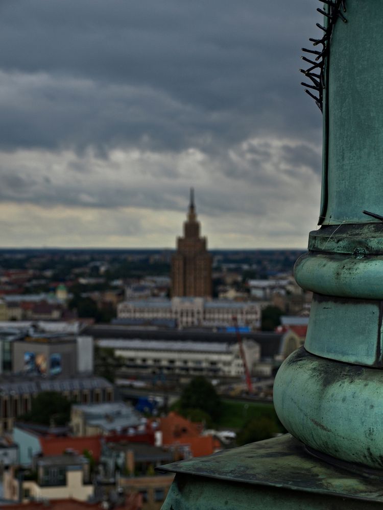 A City of Contrasts