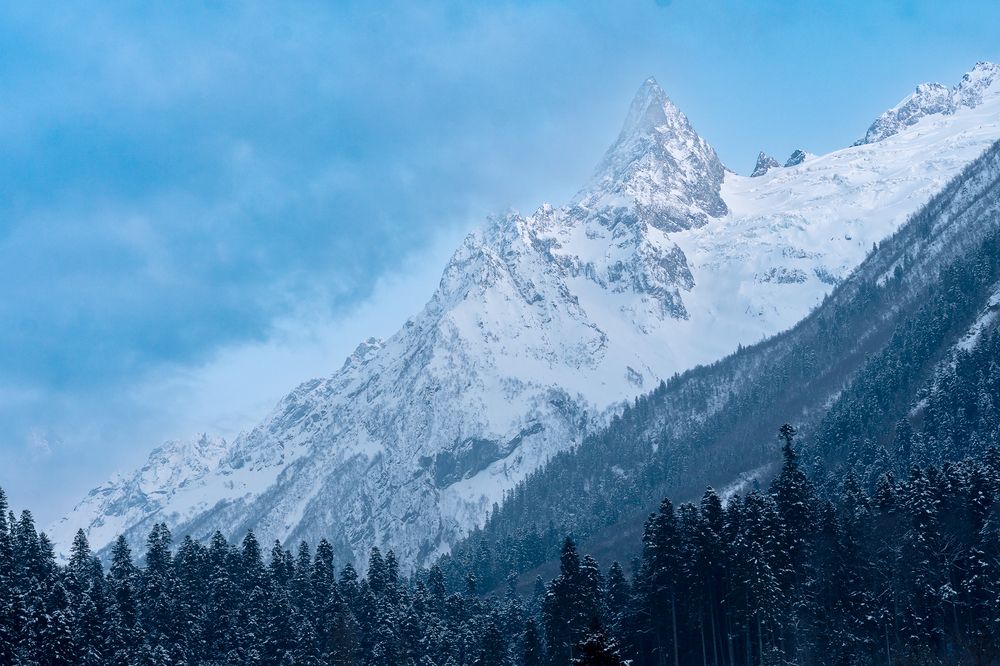 Пик Игла вершины Ине