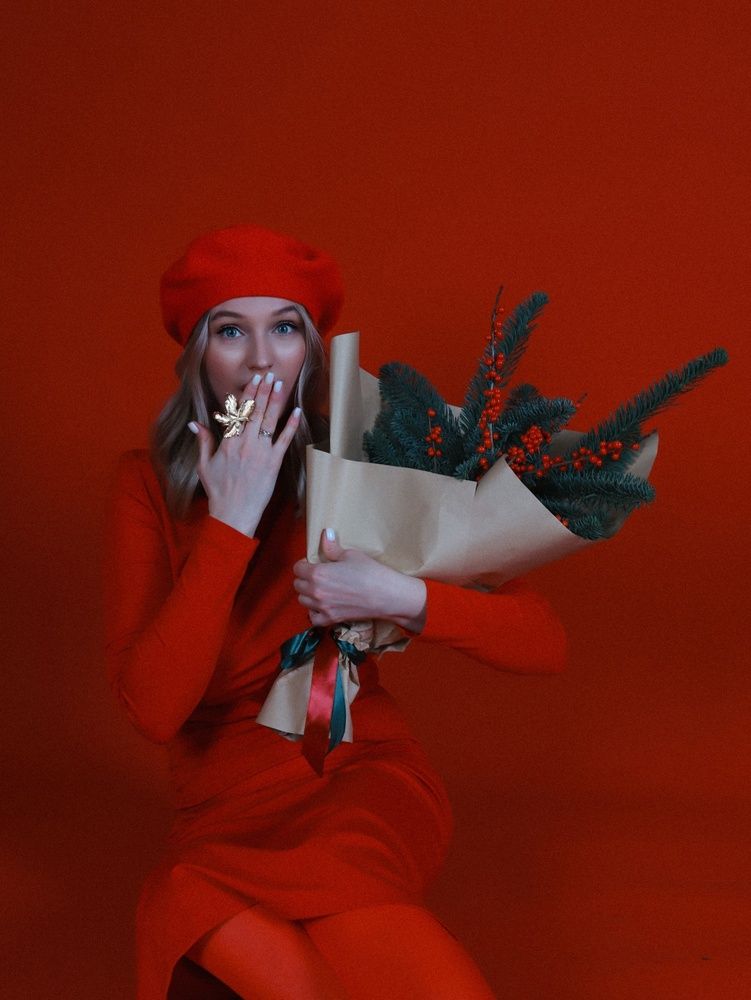 Красное на красном