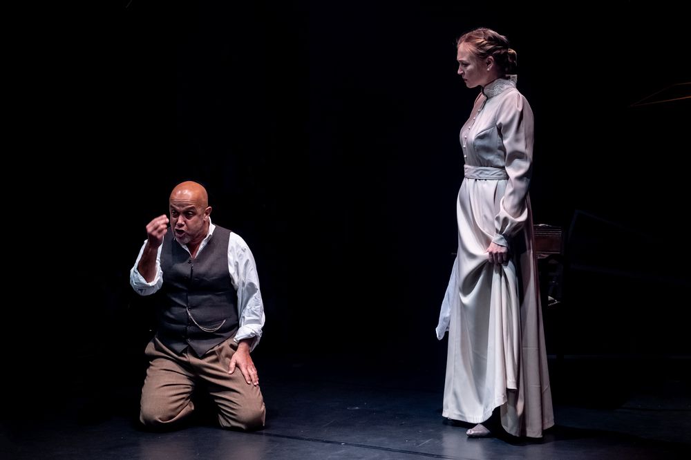 Photograph by Mike Sappojnikoff