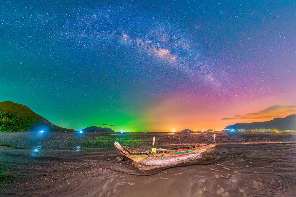 Photograph by Bui Trong Nghia