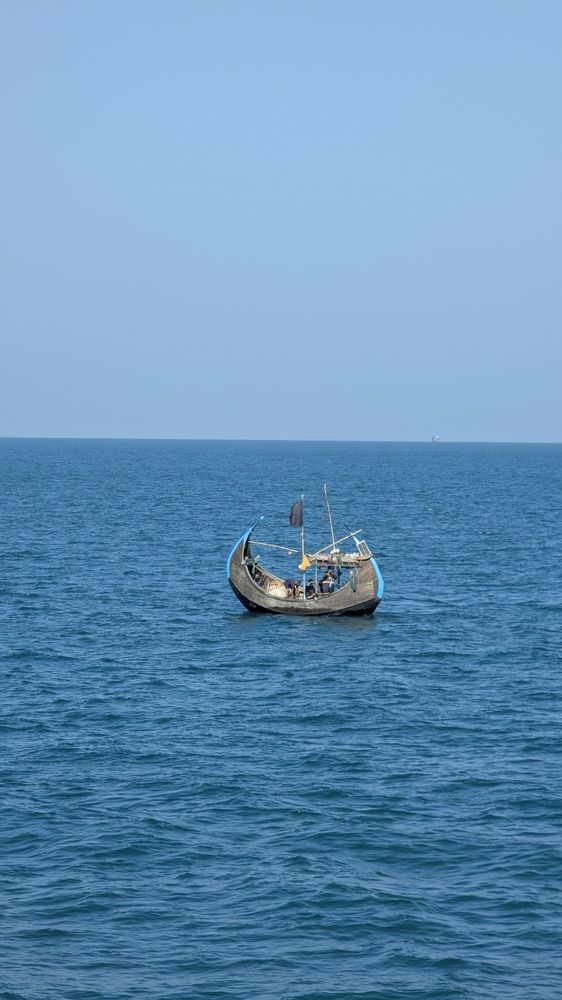 A boat that has journeyed from the Bay of Bengal. I can only imagine the stories and experiences it carries from the waters of that beautiful region.
