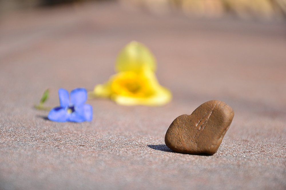 Камушек-сердечко