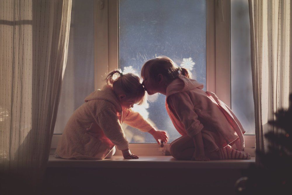 Младшая моя, cестренка...