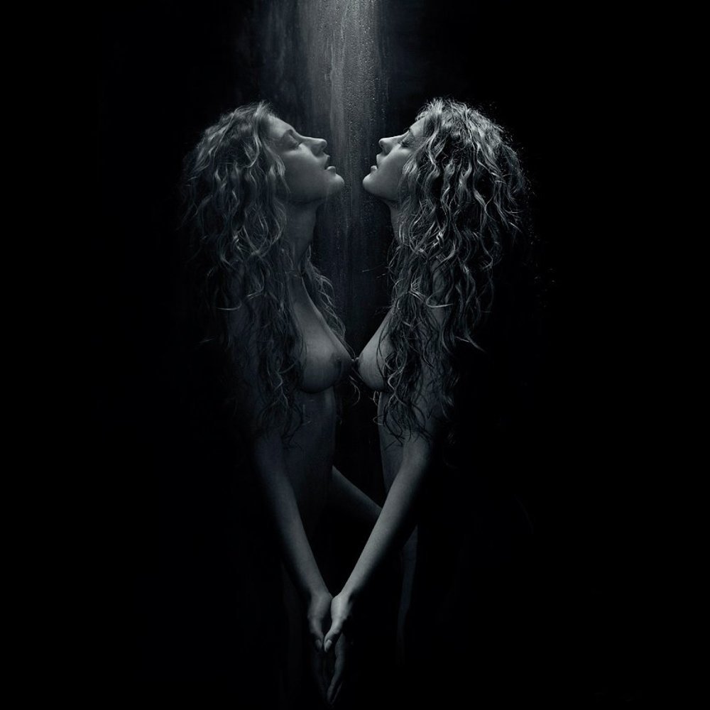 Душа моя скучает без меня...