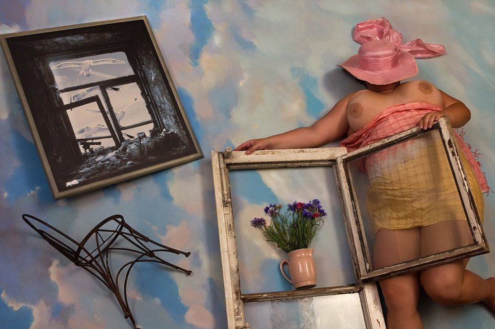 Утомлённая ожиданием.