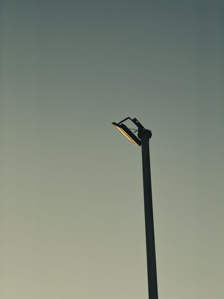 Light need some light