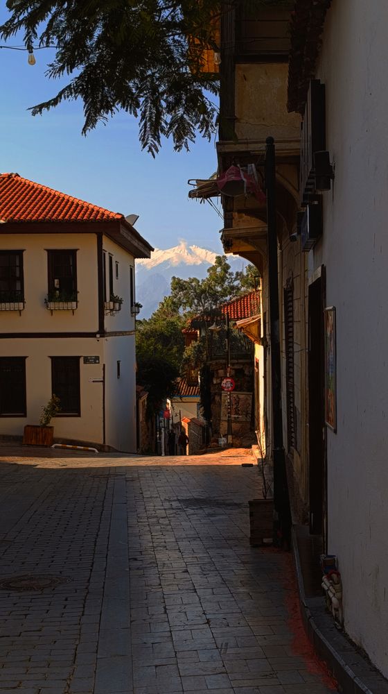 Улица Антальи