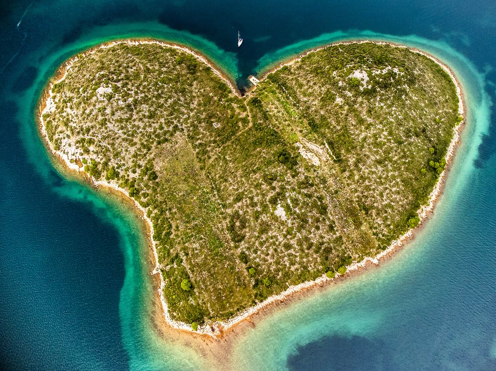 Photograph by Dawid Zawiła