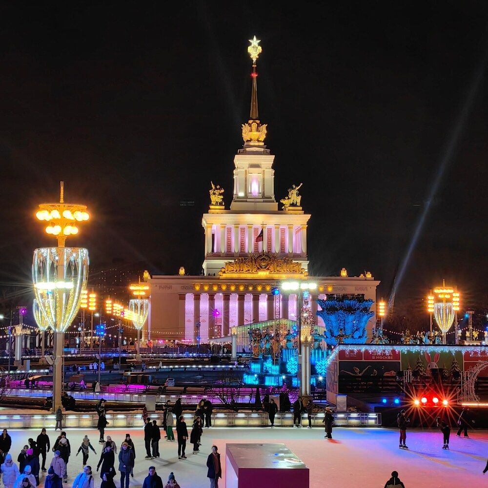 Photograph by Roman Zharkov