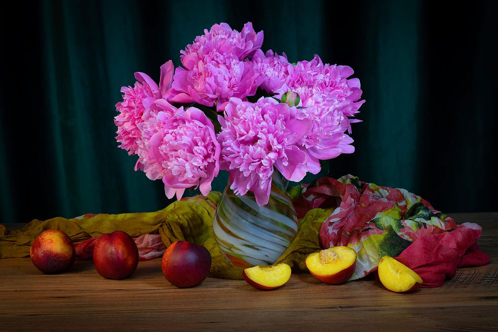 В женской спальне