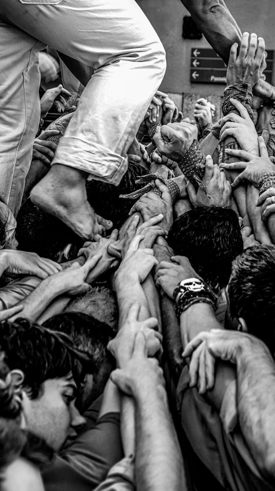 Photograph by OSCAR SAAVEDRA ROMERO