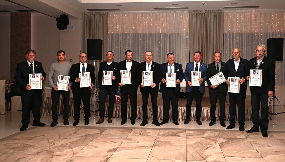 Photograph by Zlatko Ibrahimović