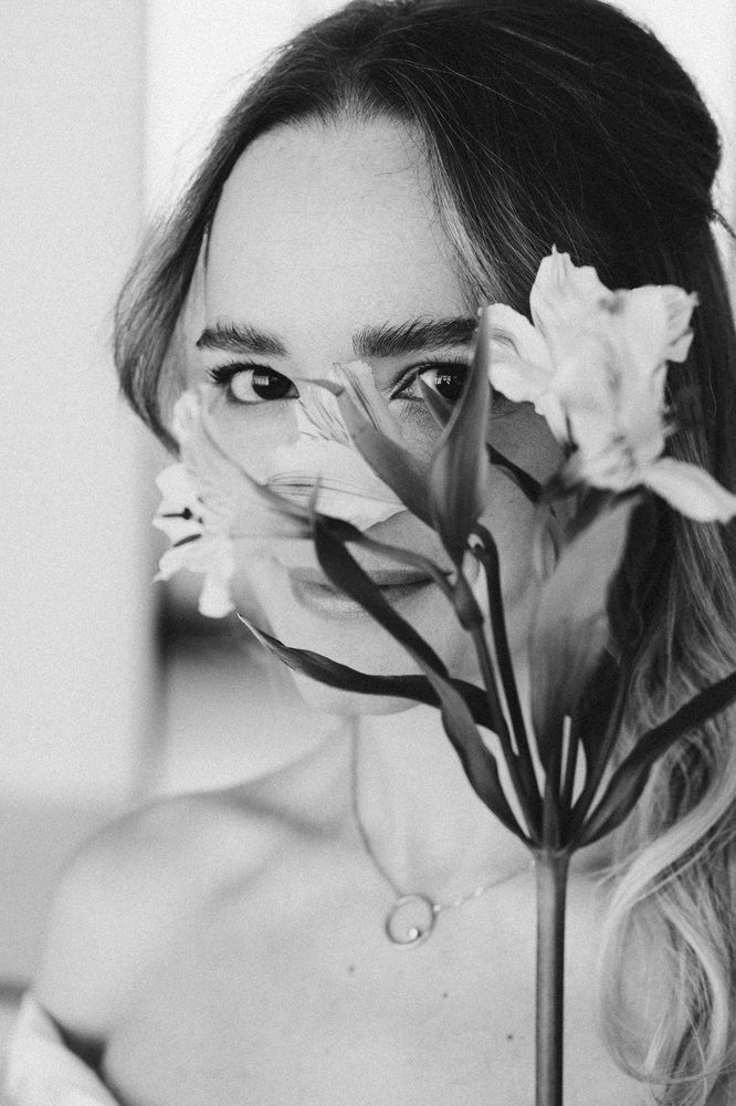 Девушка весна цветет молодая красота