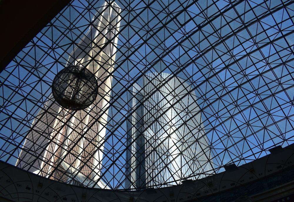 Сквозь паутину времени