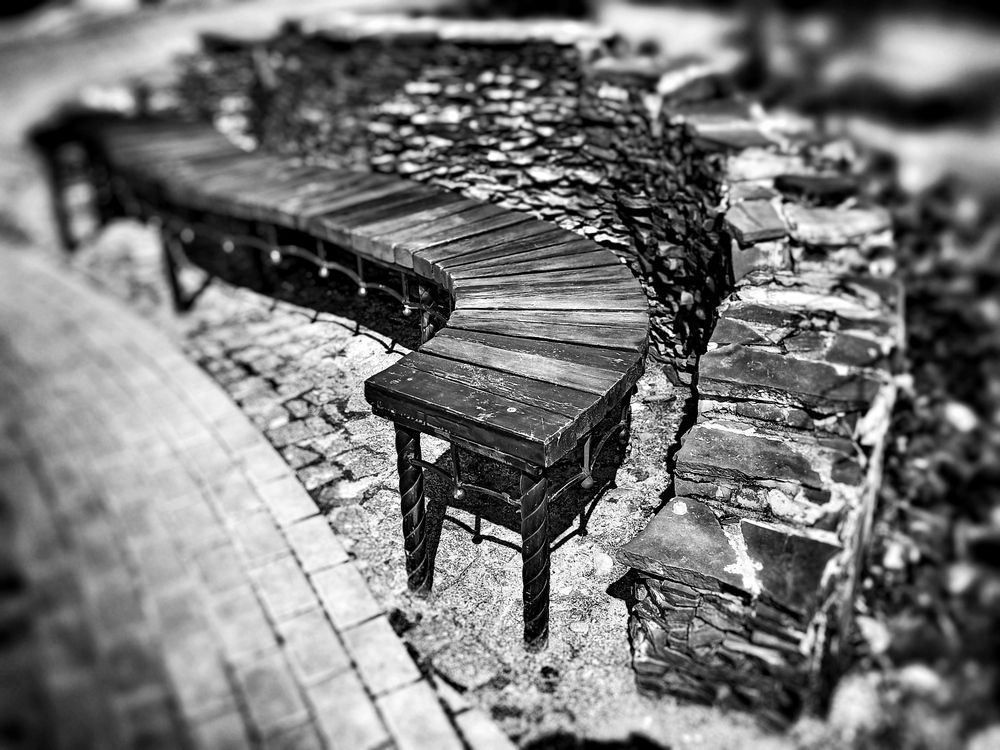 Скамейка-змейка