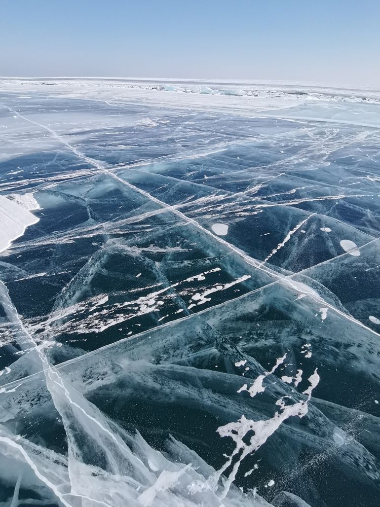 Лёд Байкала