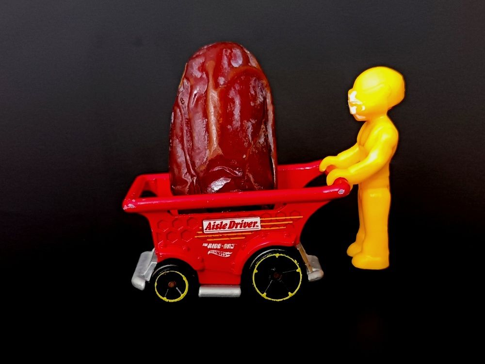 Продавец фиников