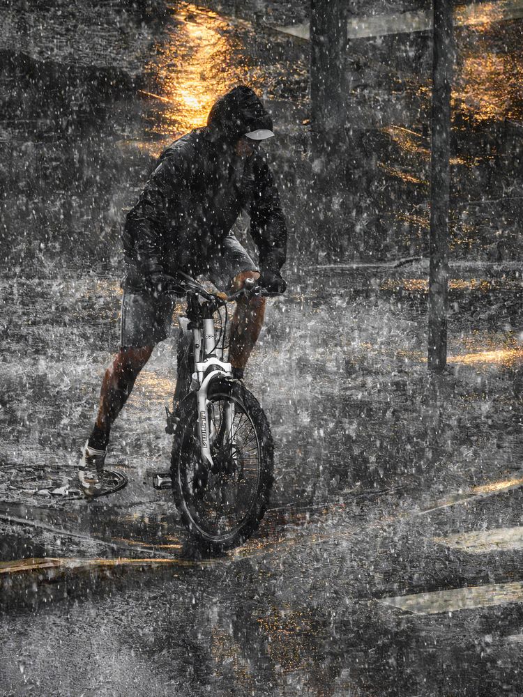 Верхом в ливень