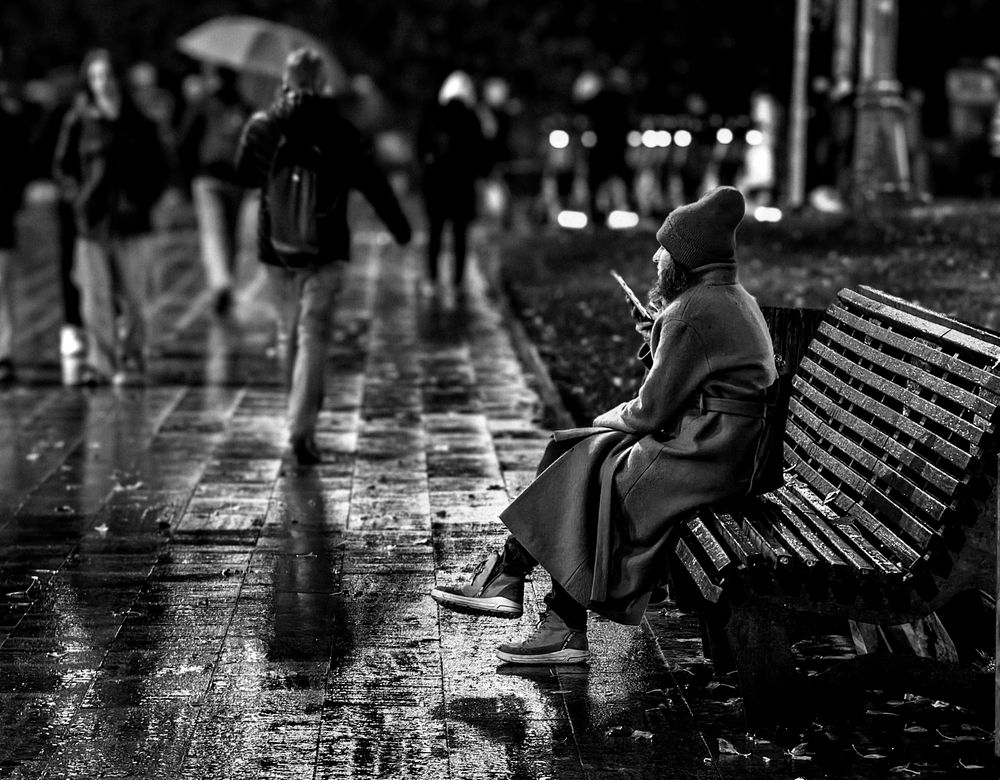 Важному разговору дождь не помеха