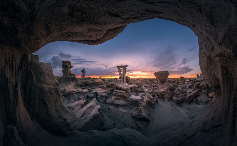 The Alien Throne: A Journey Through Time and Light