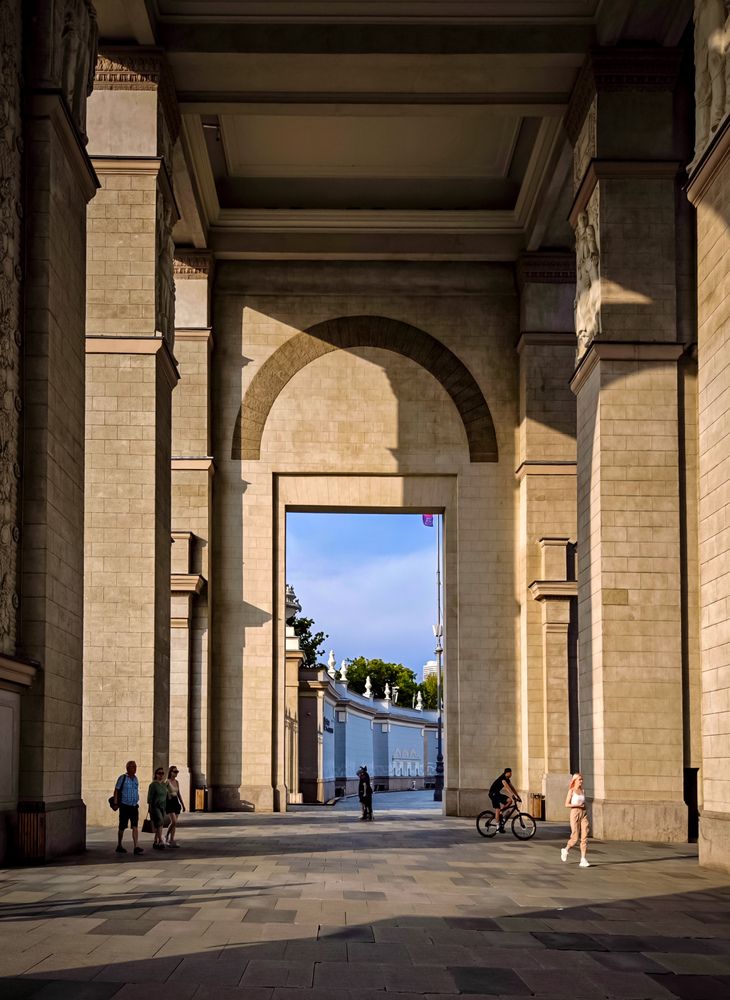 Вход на ВДНХ