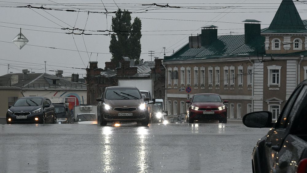 ДОЖДЬ В ГОРОДЕ