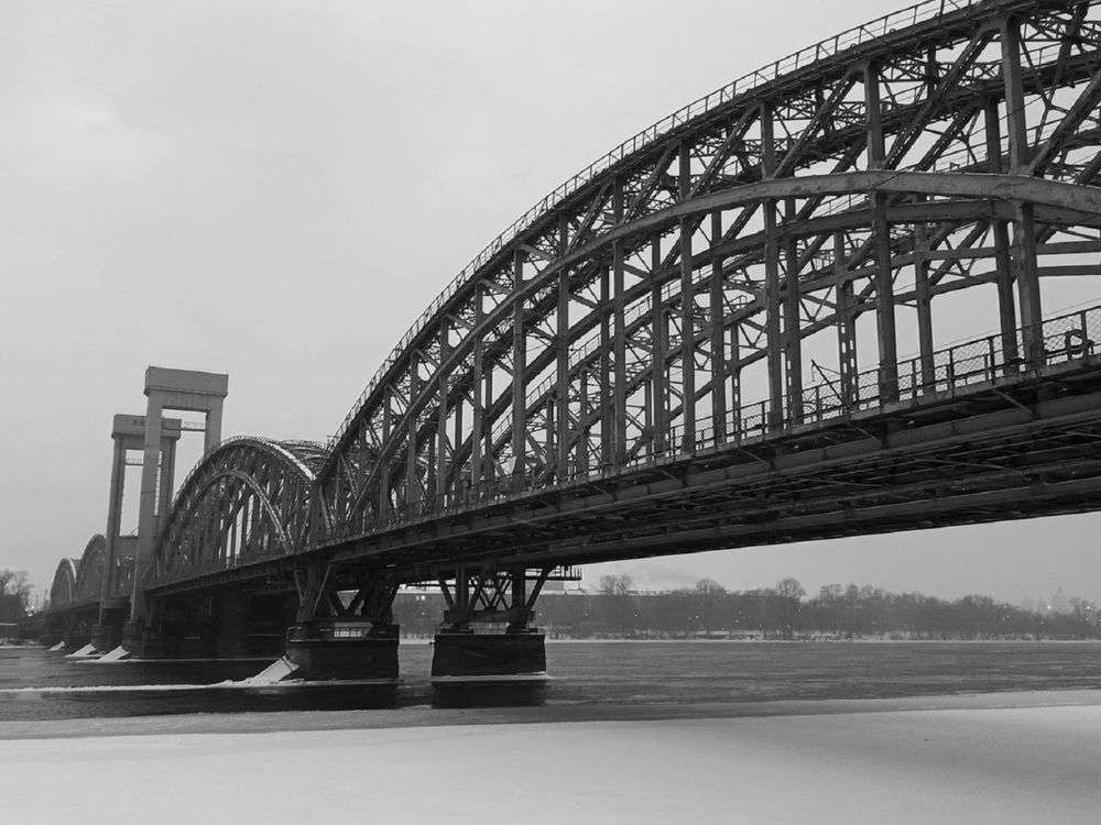 Над Невой. Один из...