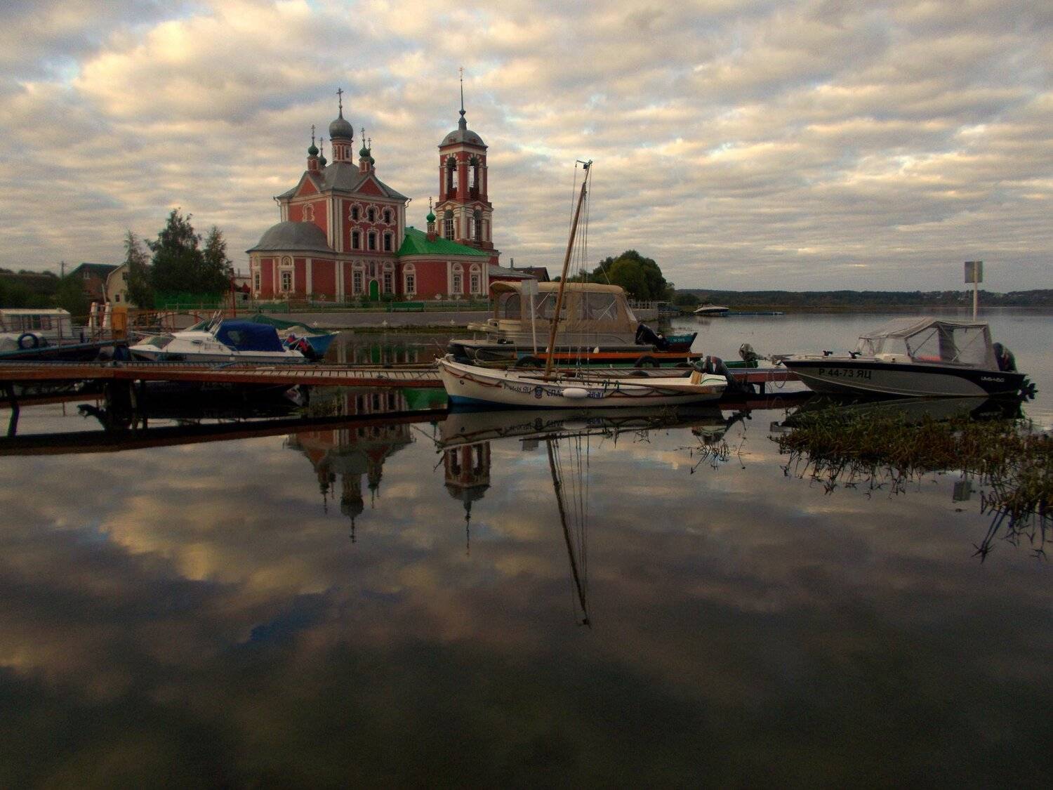 Утро на Плещеевом озере