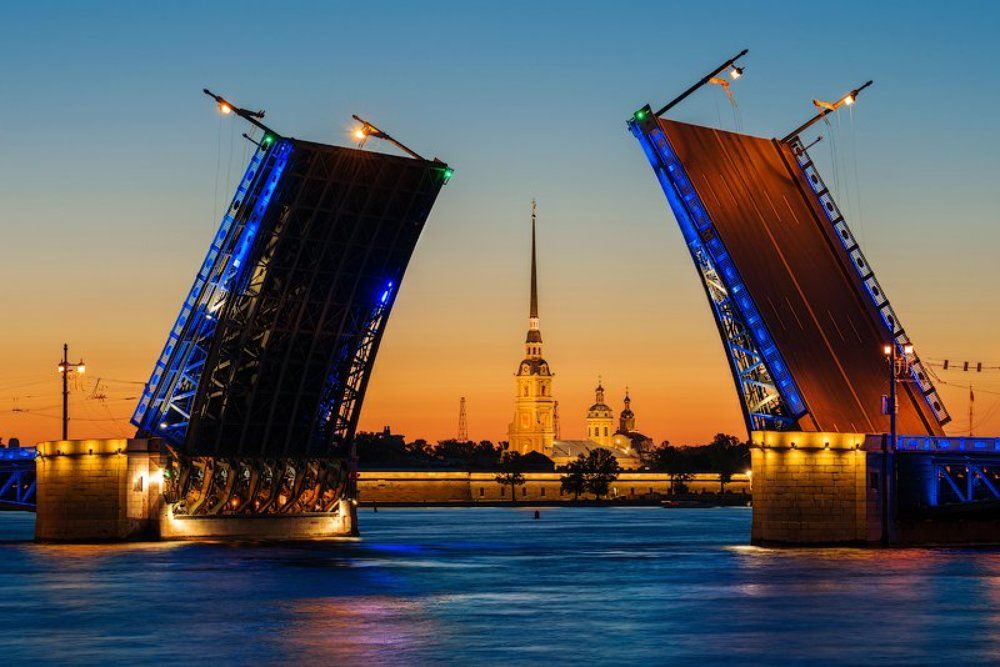 Мосты, как крылья ночи.